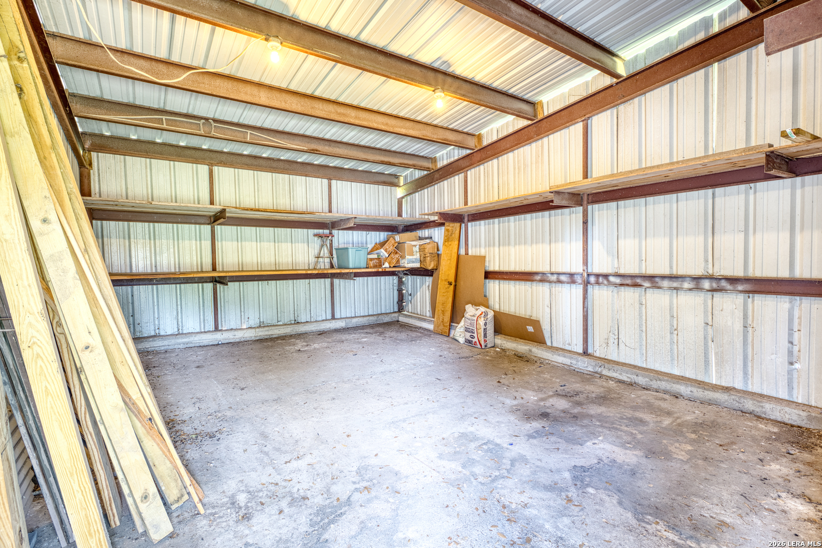 main property photo 23