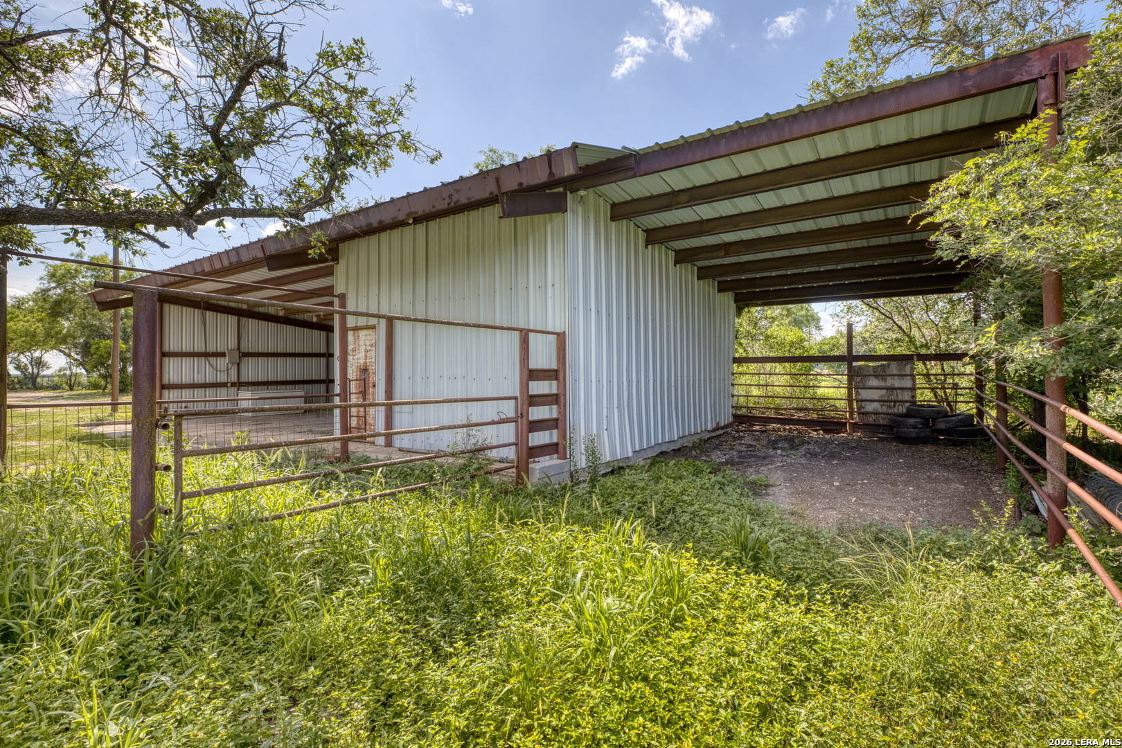 main property photo 27