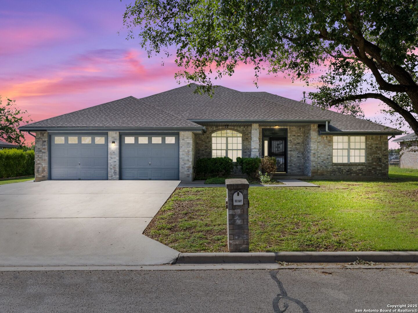 main property photo 1