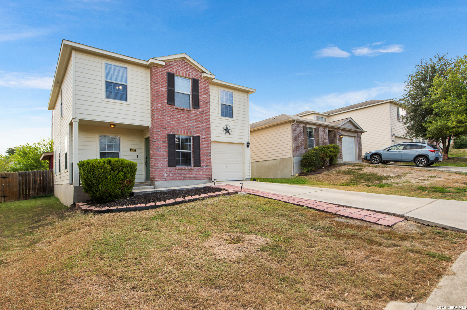 main property photo 3
