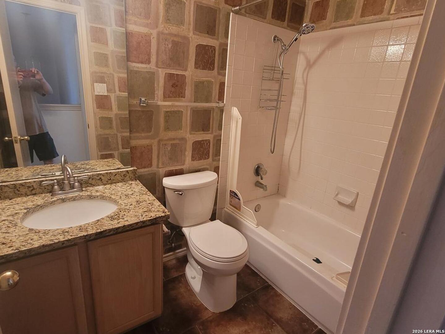 main property photo 18