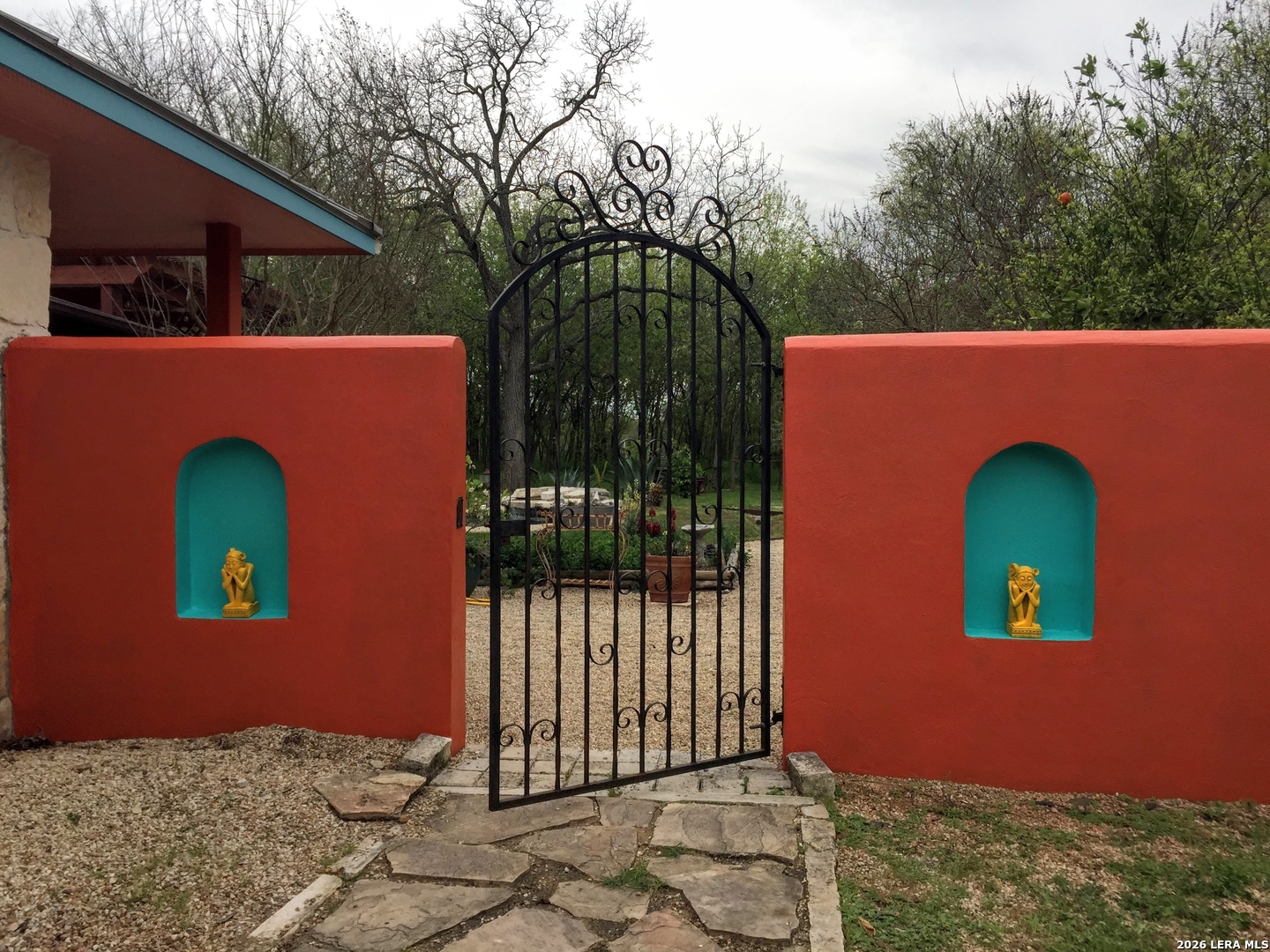 main property photo 41