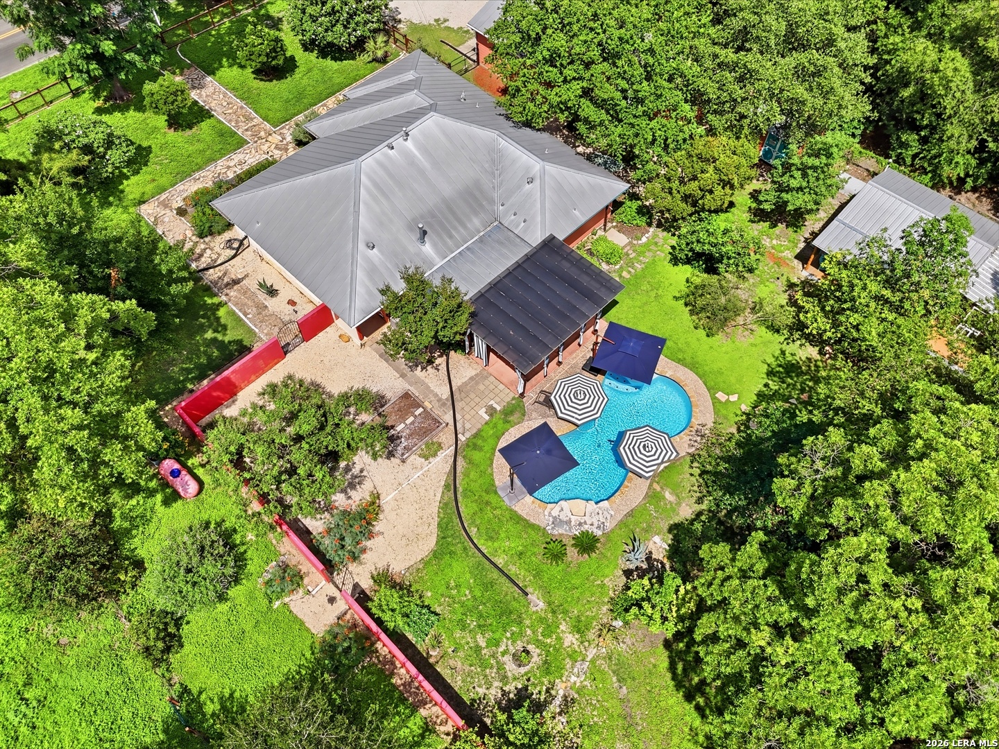 main property photo 44