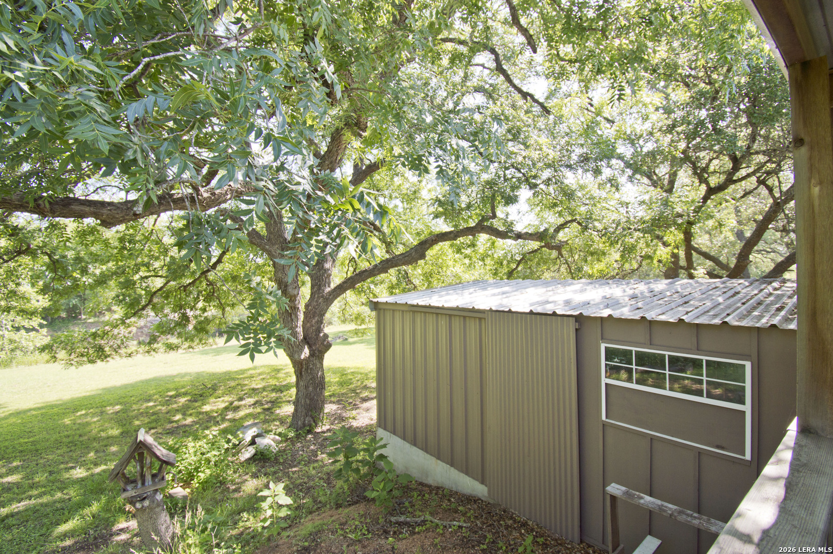 main property photo 30