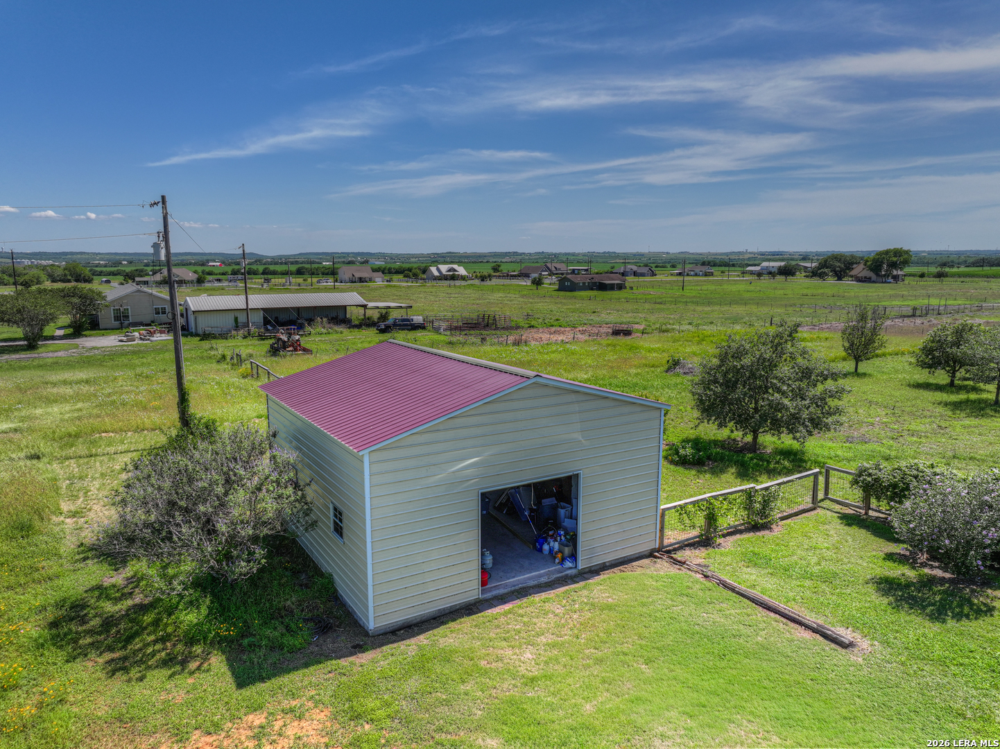main property photo 41
