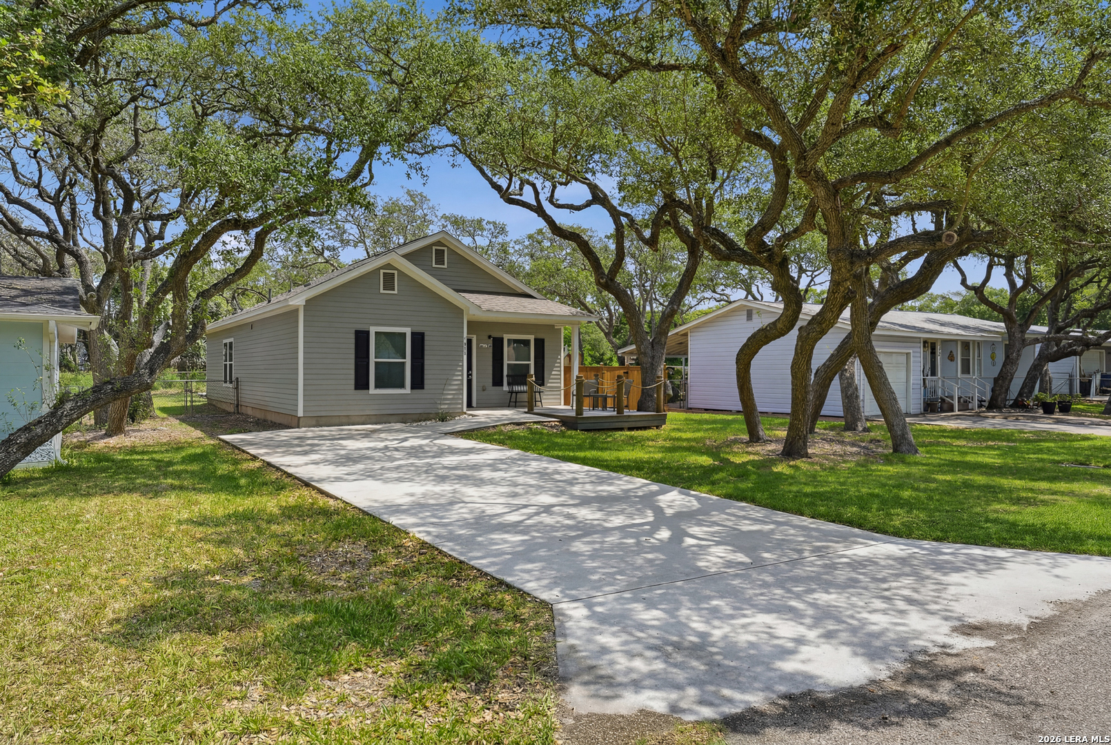 main property photo 6
