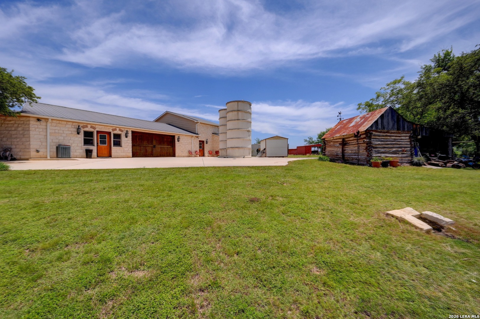 main property photo 35