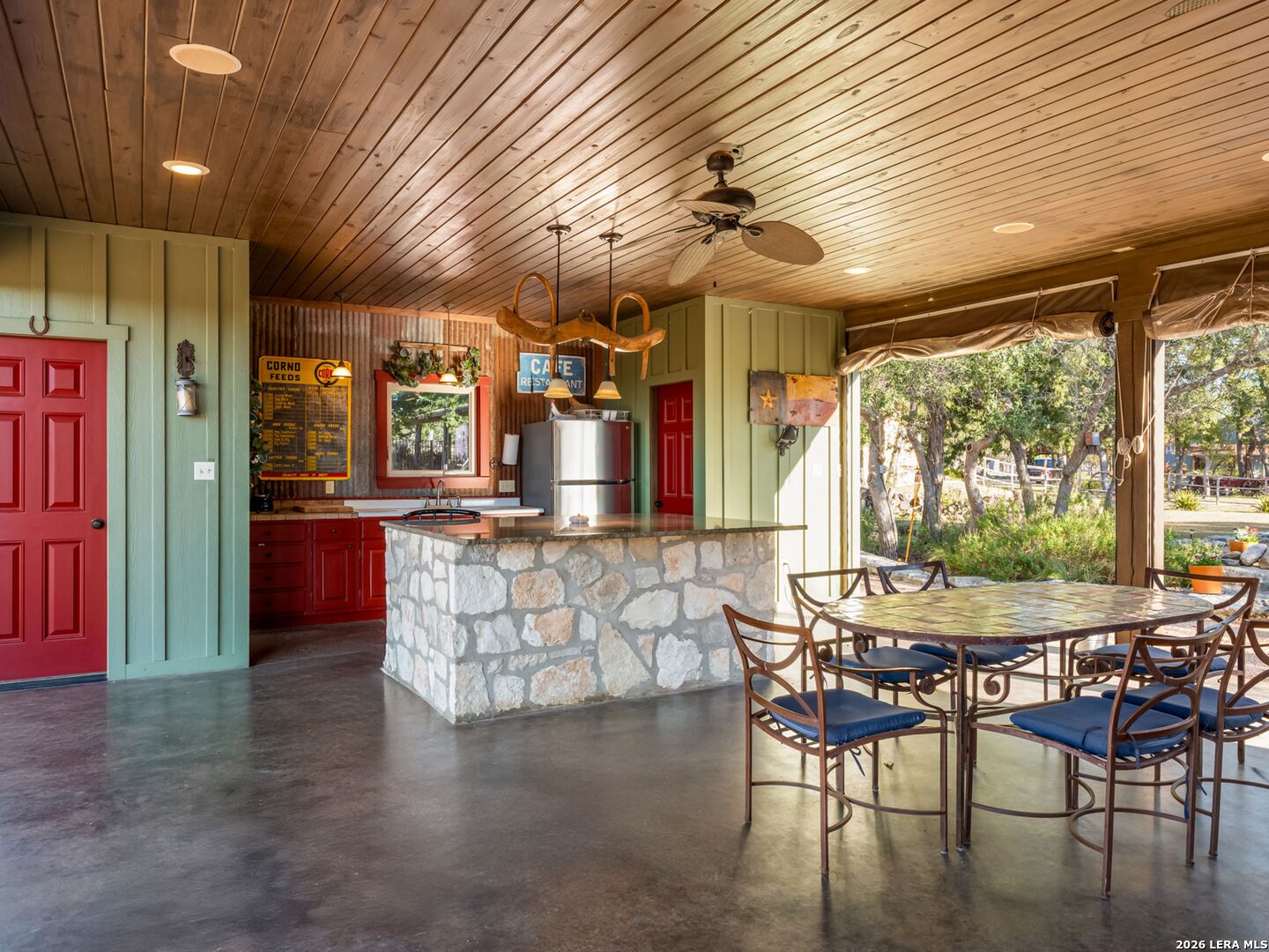 main property photo 24