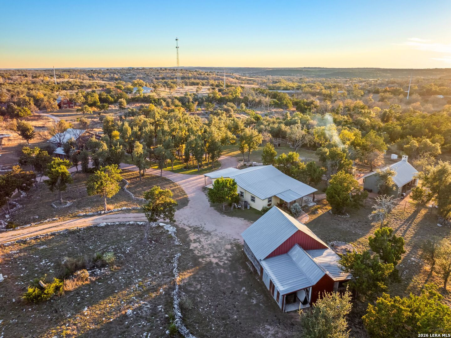 main property photo 28