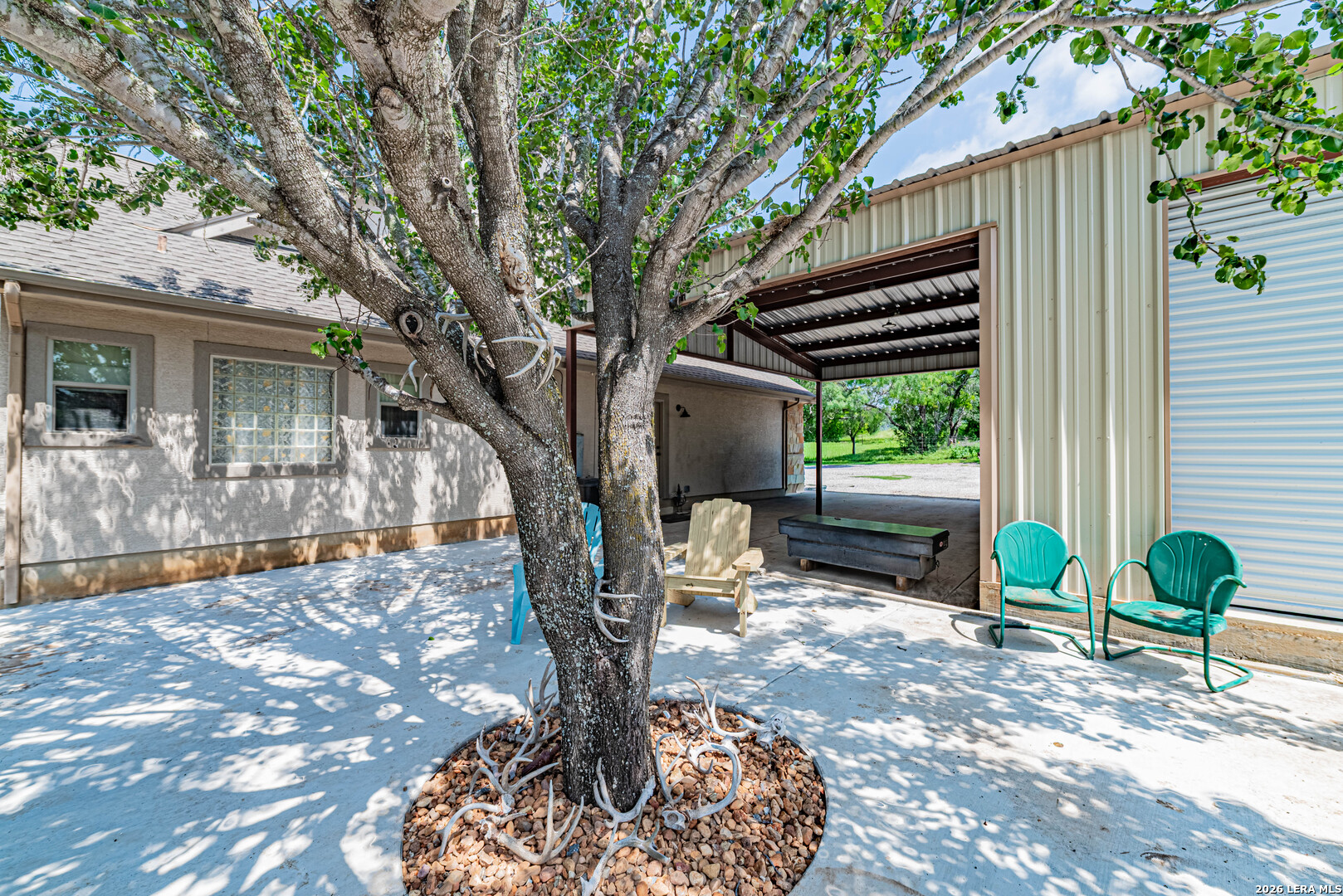 main property photo 27