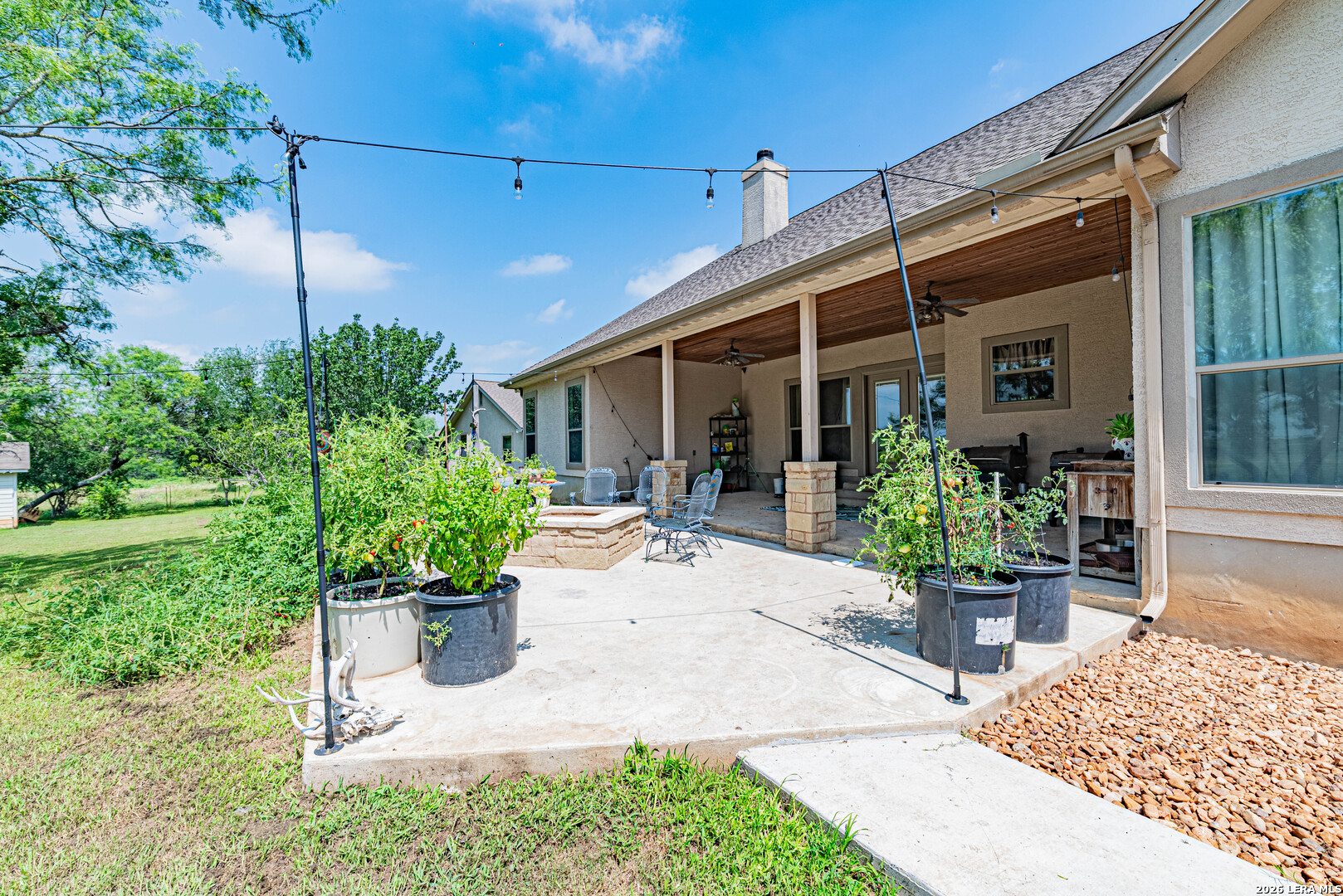 main property photo 28