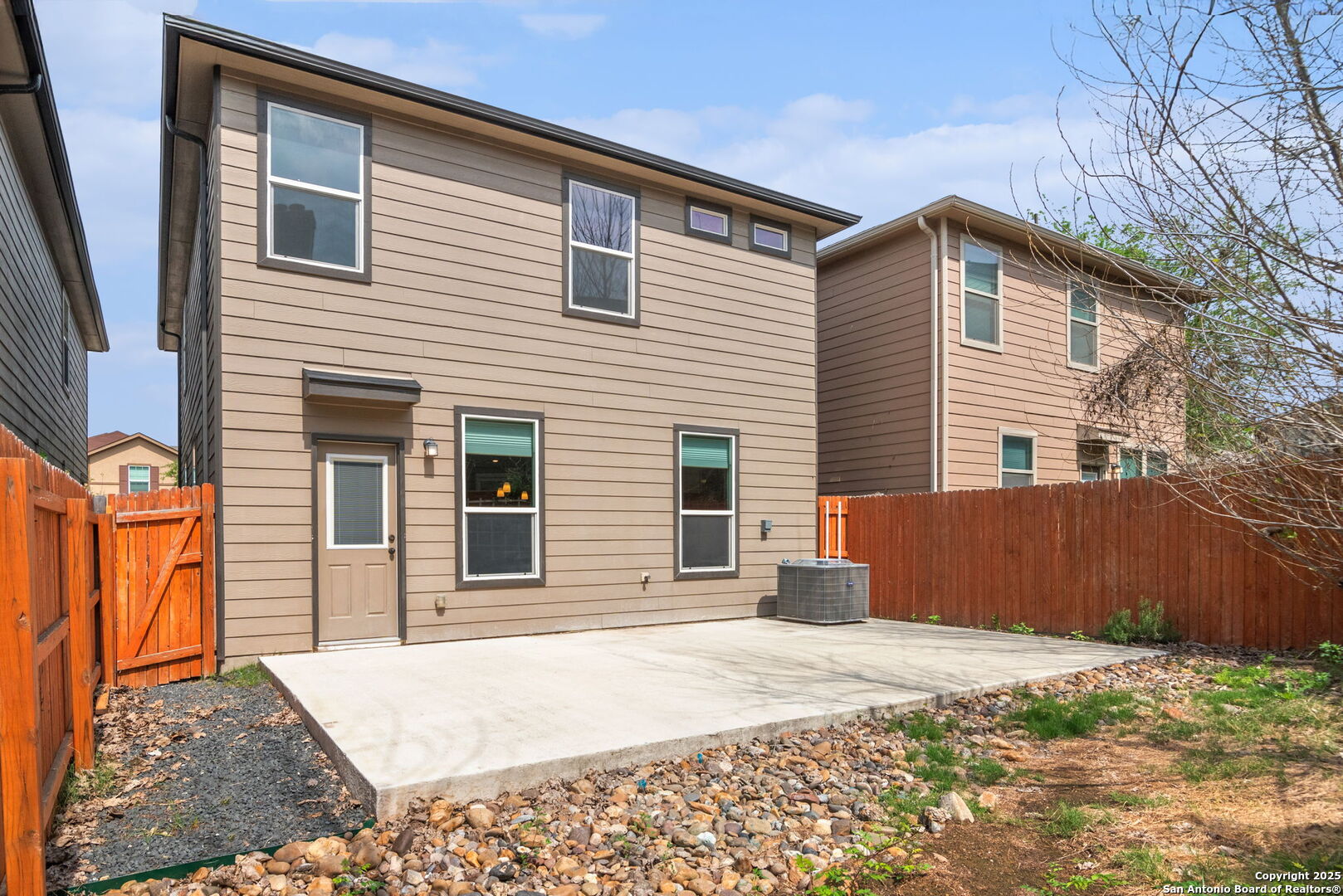main property photo 15