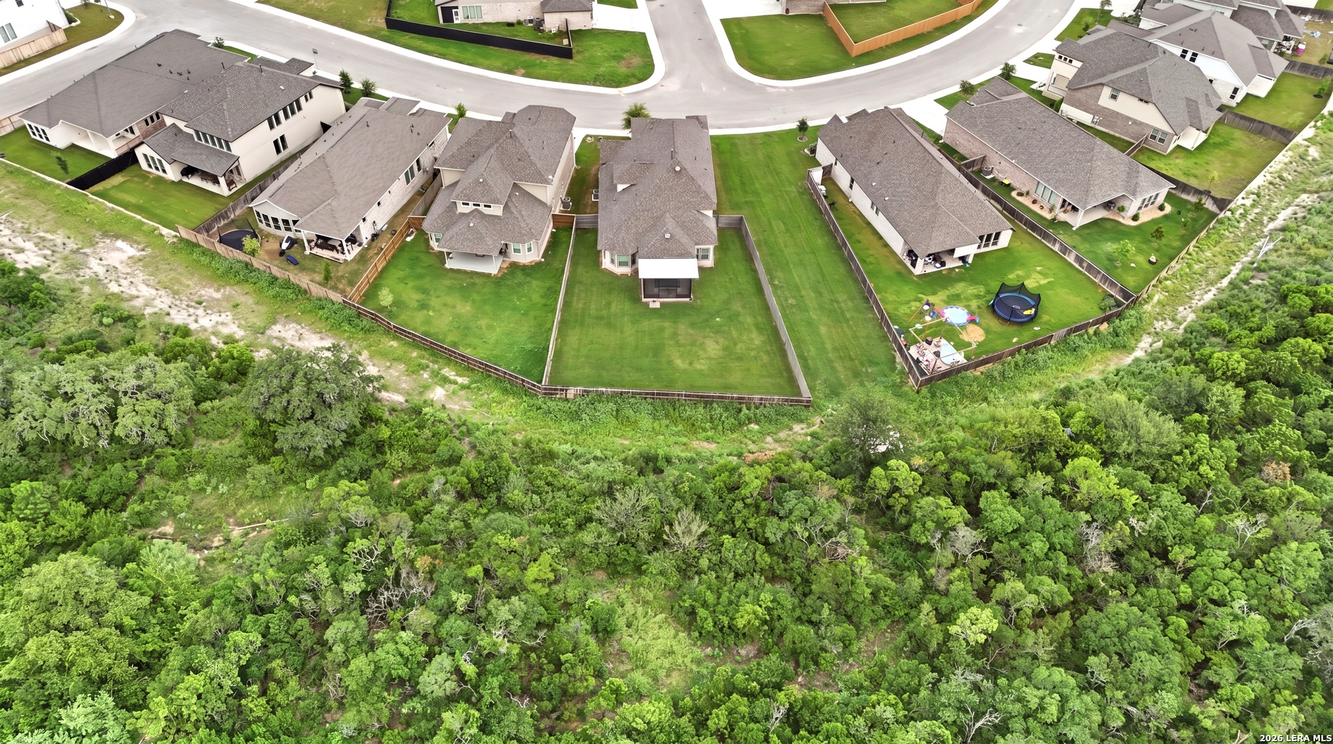 main property photo 41