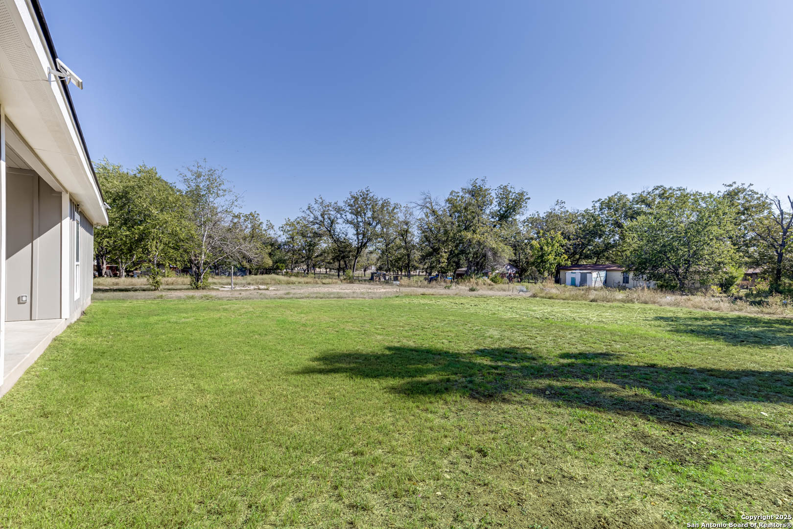 main property photo 34