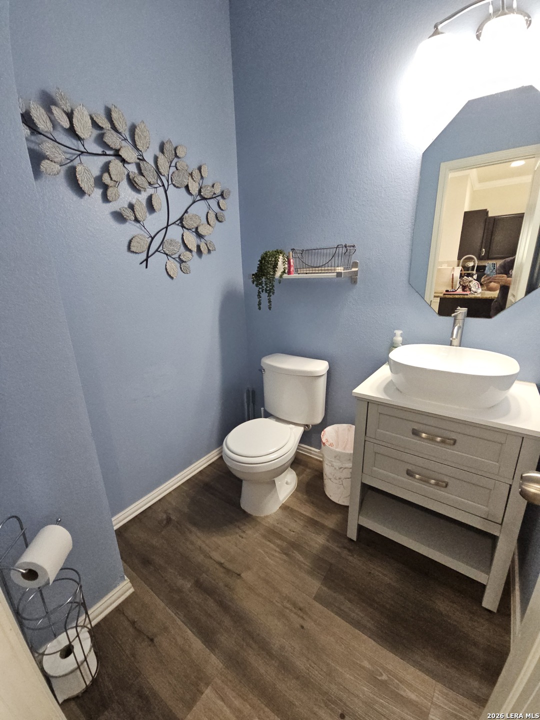 main property photo 18