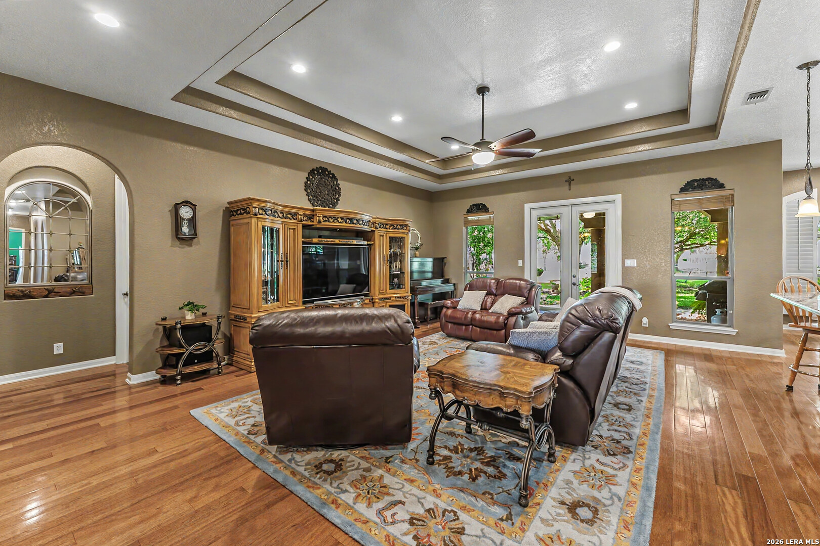 main property photo 13