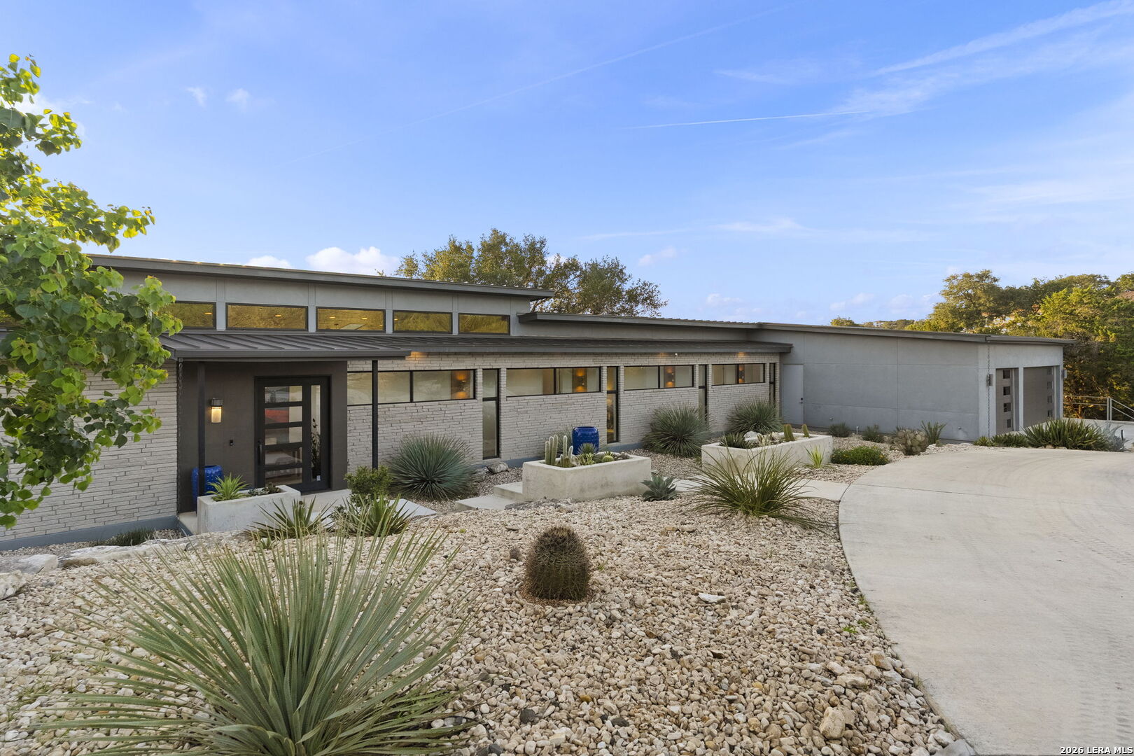 main property photo 81