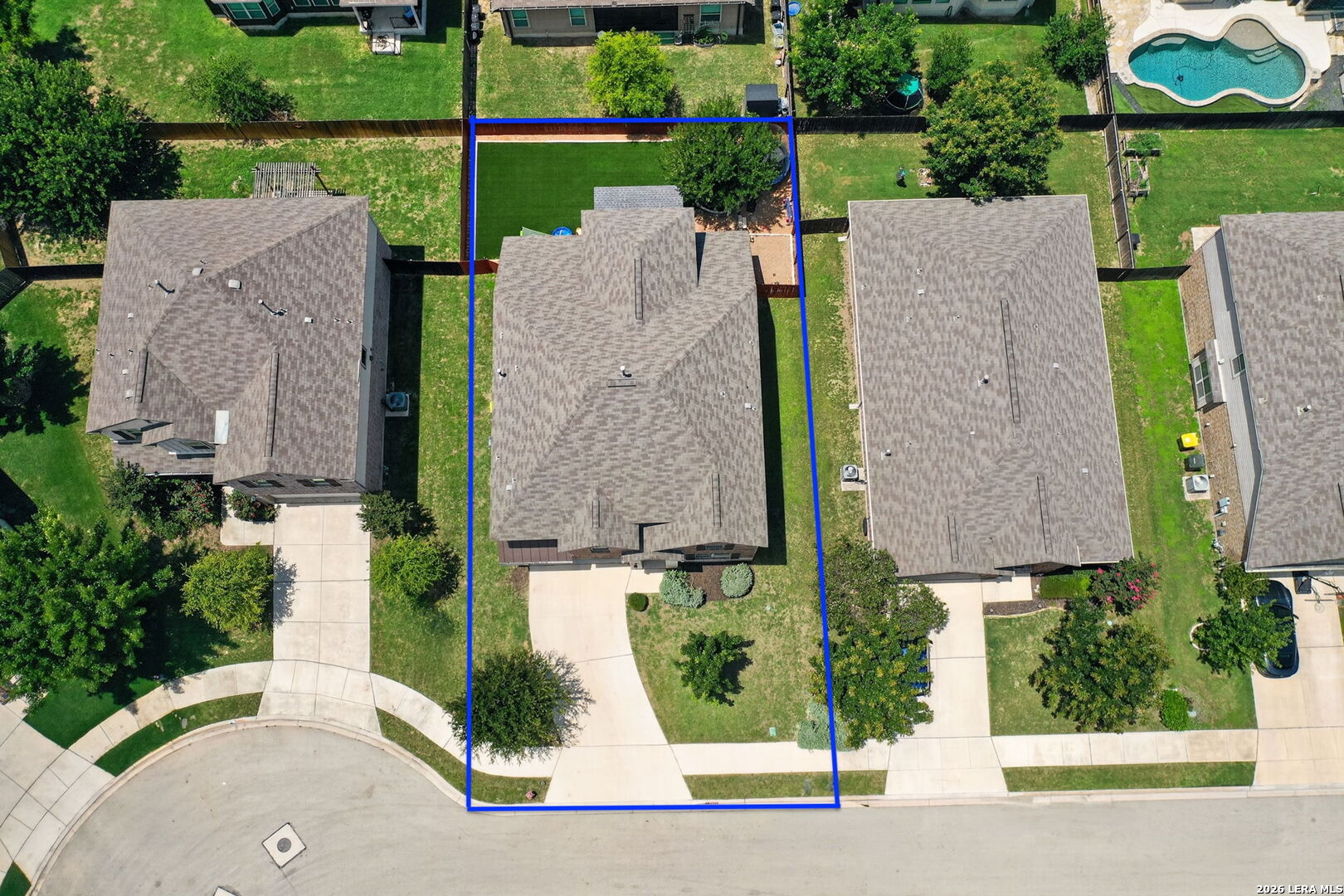 main property photo 33