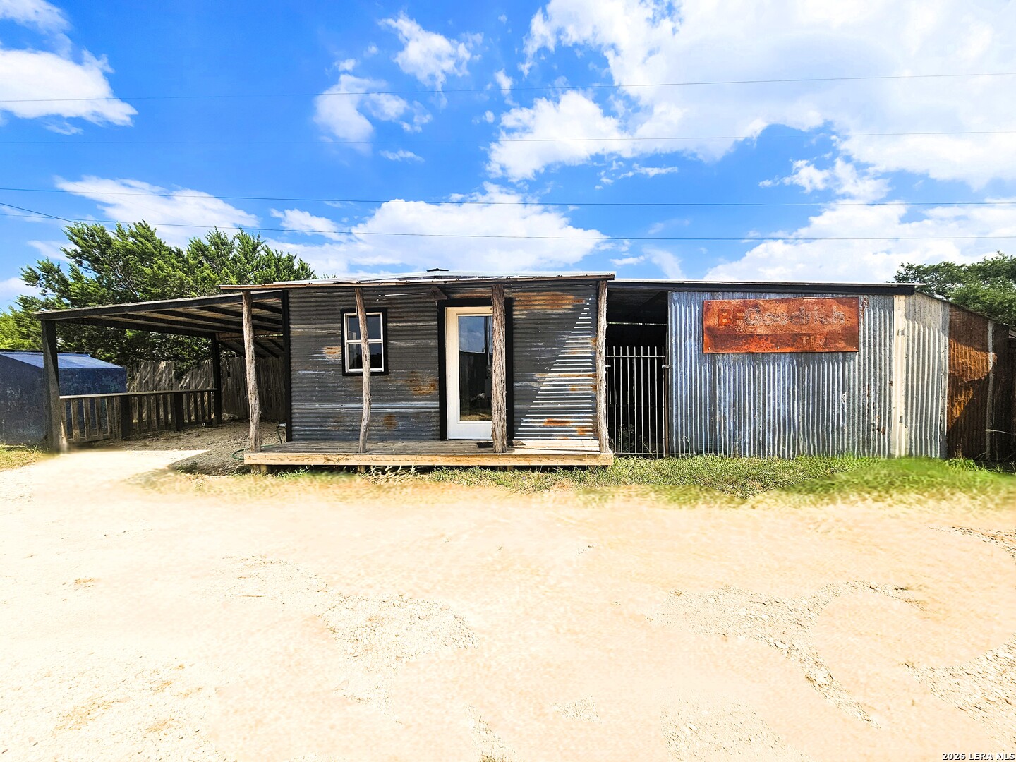 main property photo 5