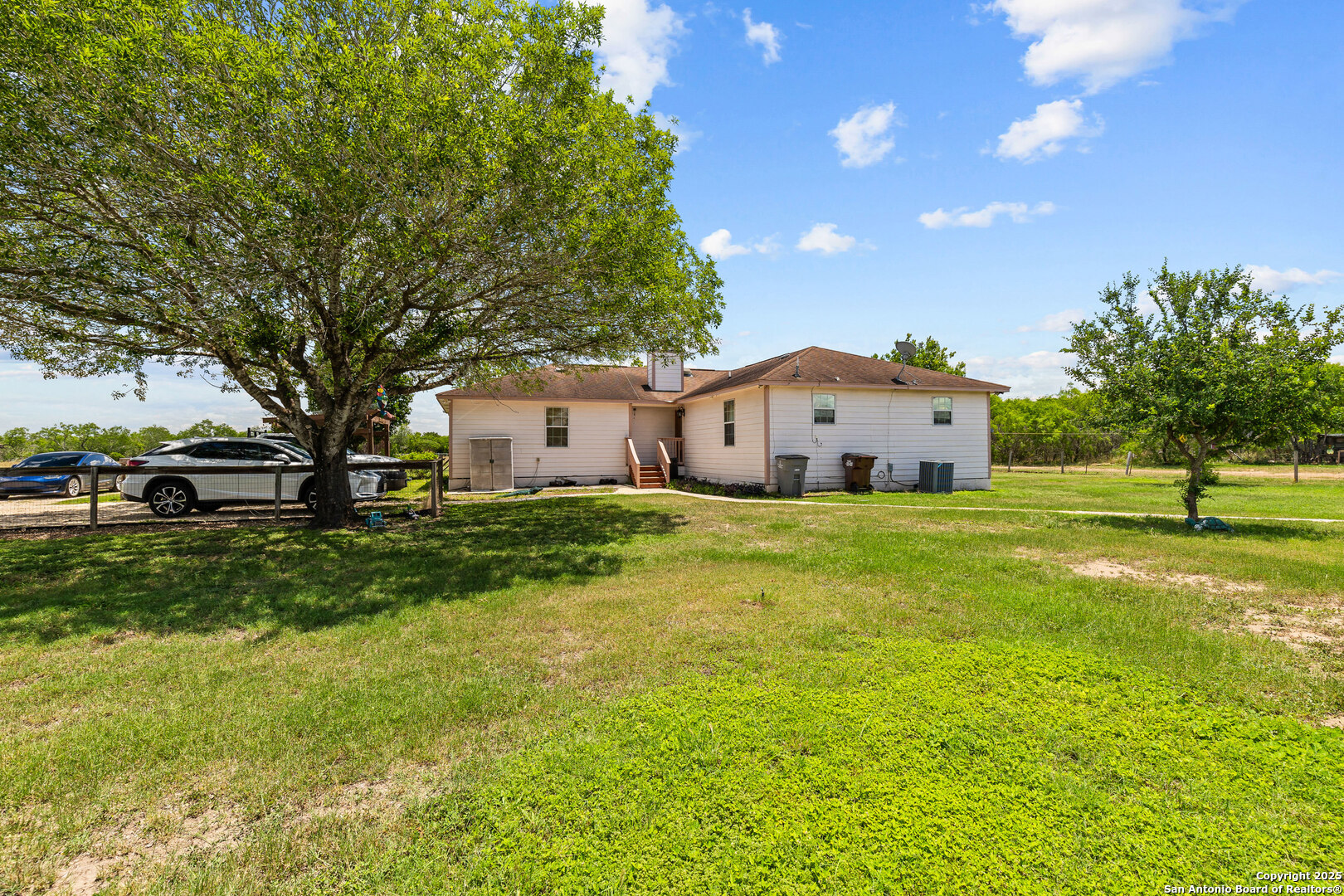 main property photo 33