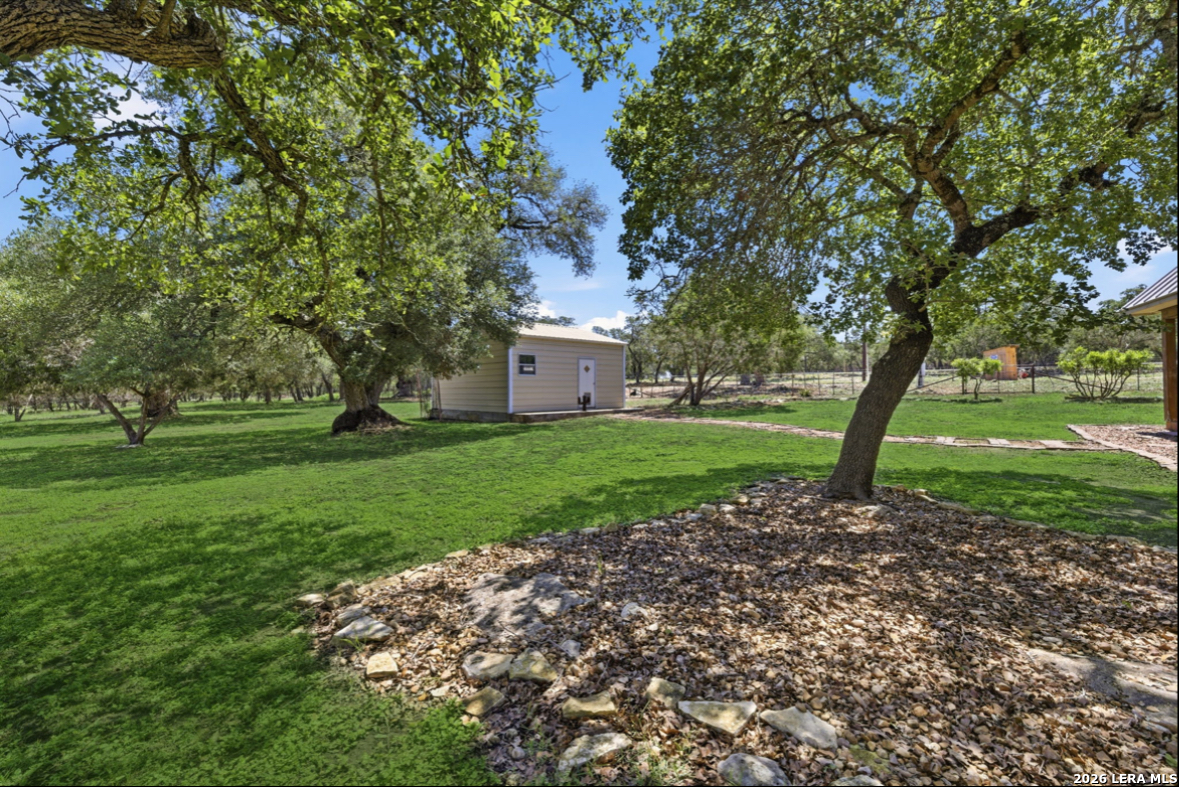 main property photo 33