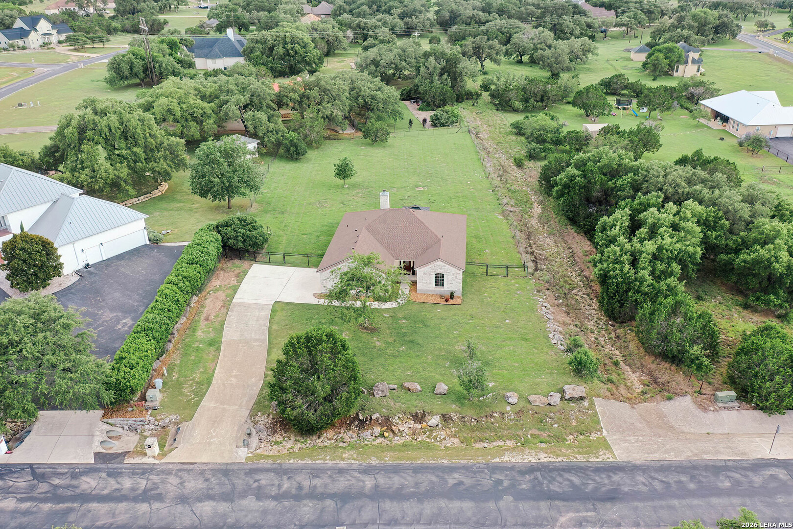 main property photo 20
