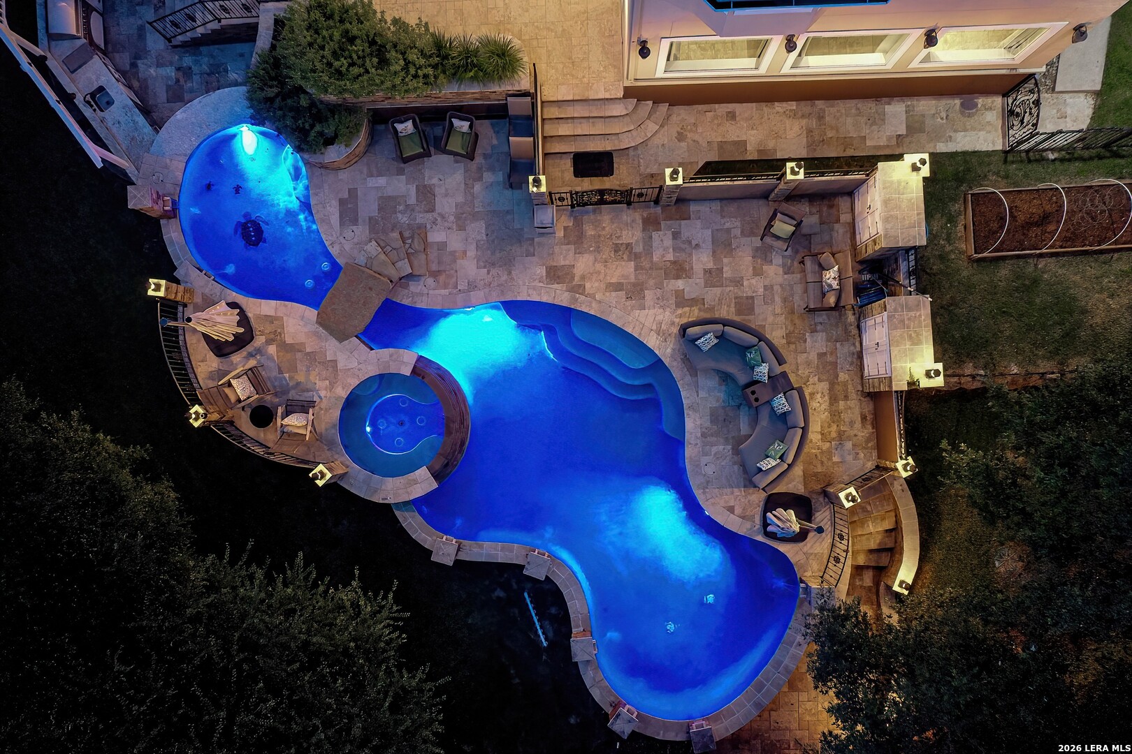 main property photo 50