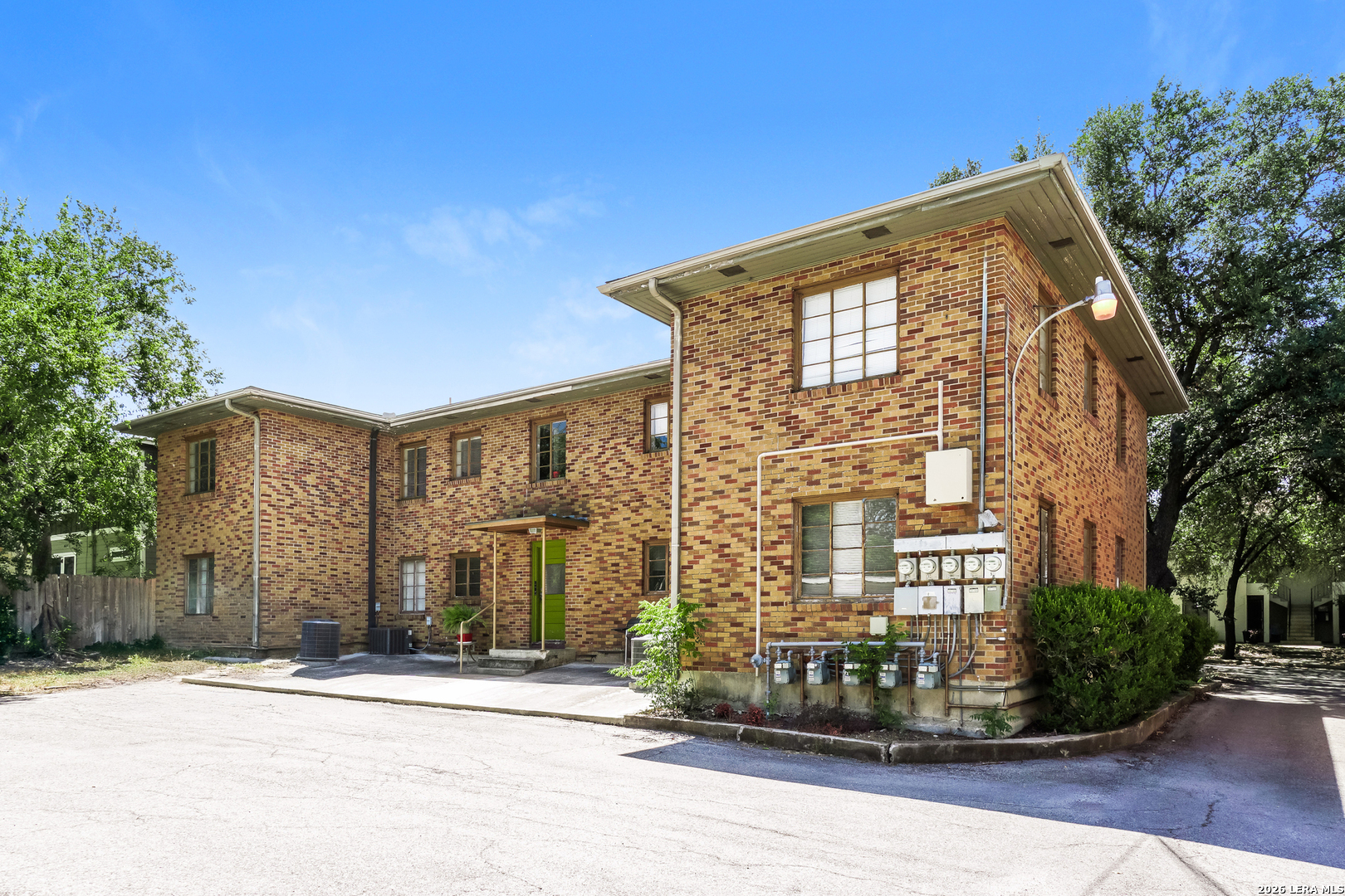 main property photo 9