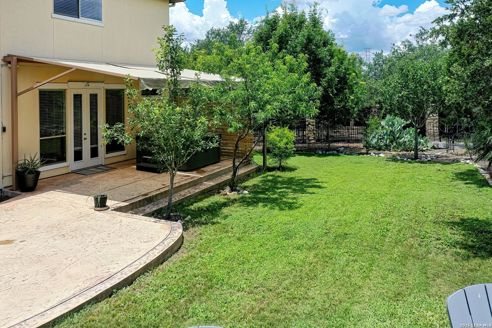 main property photo 8