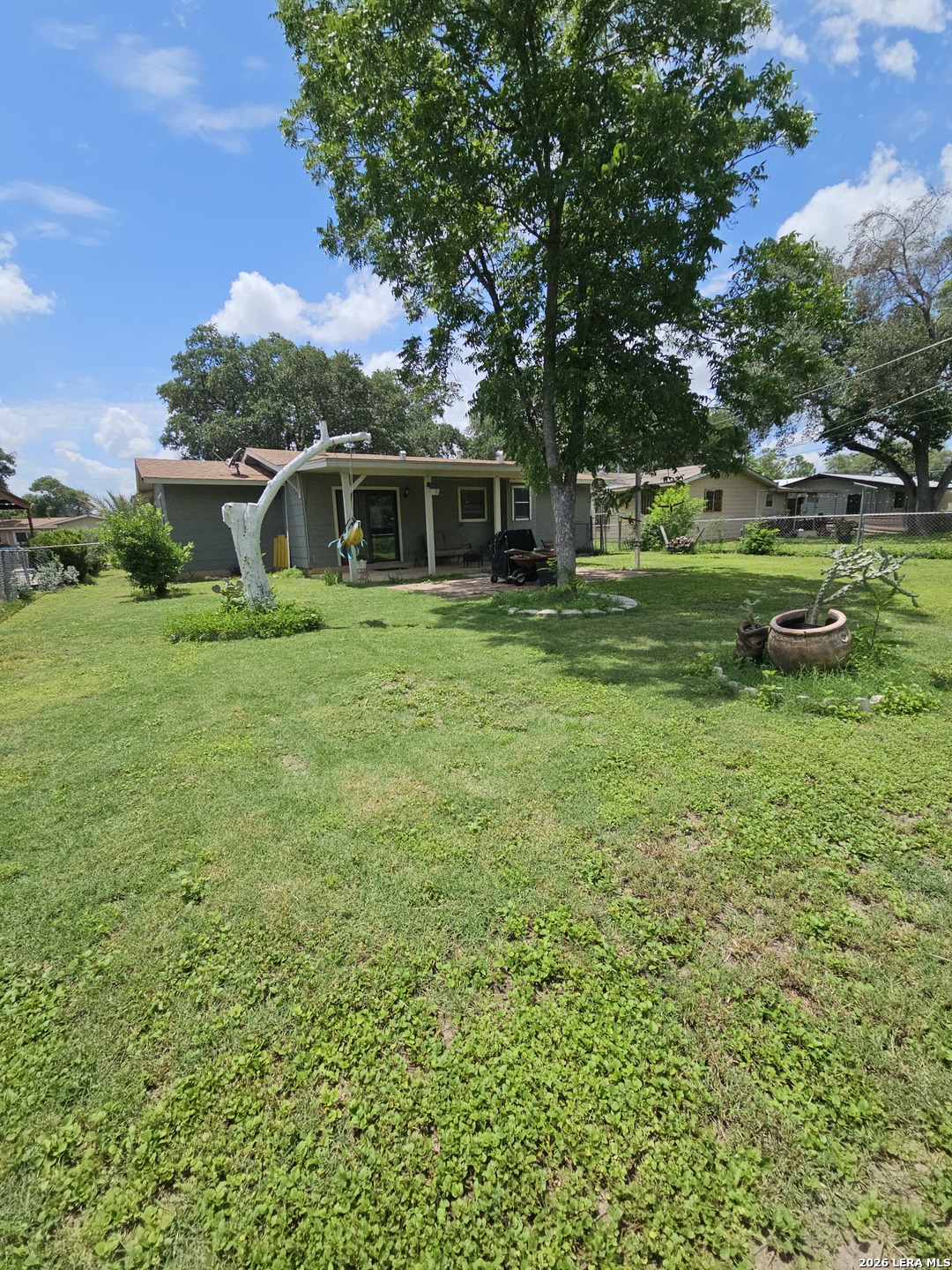 main property photo 40