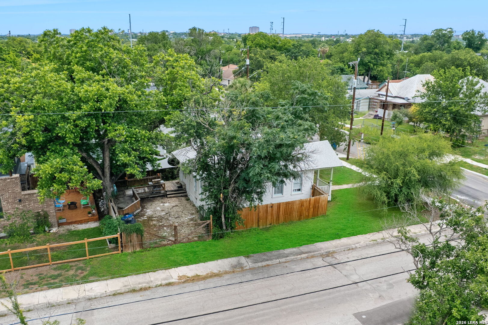 main property photo 22