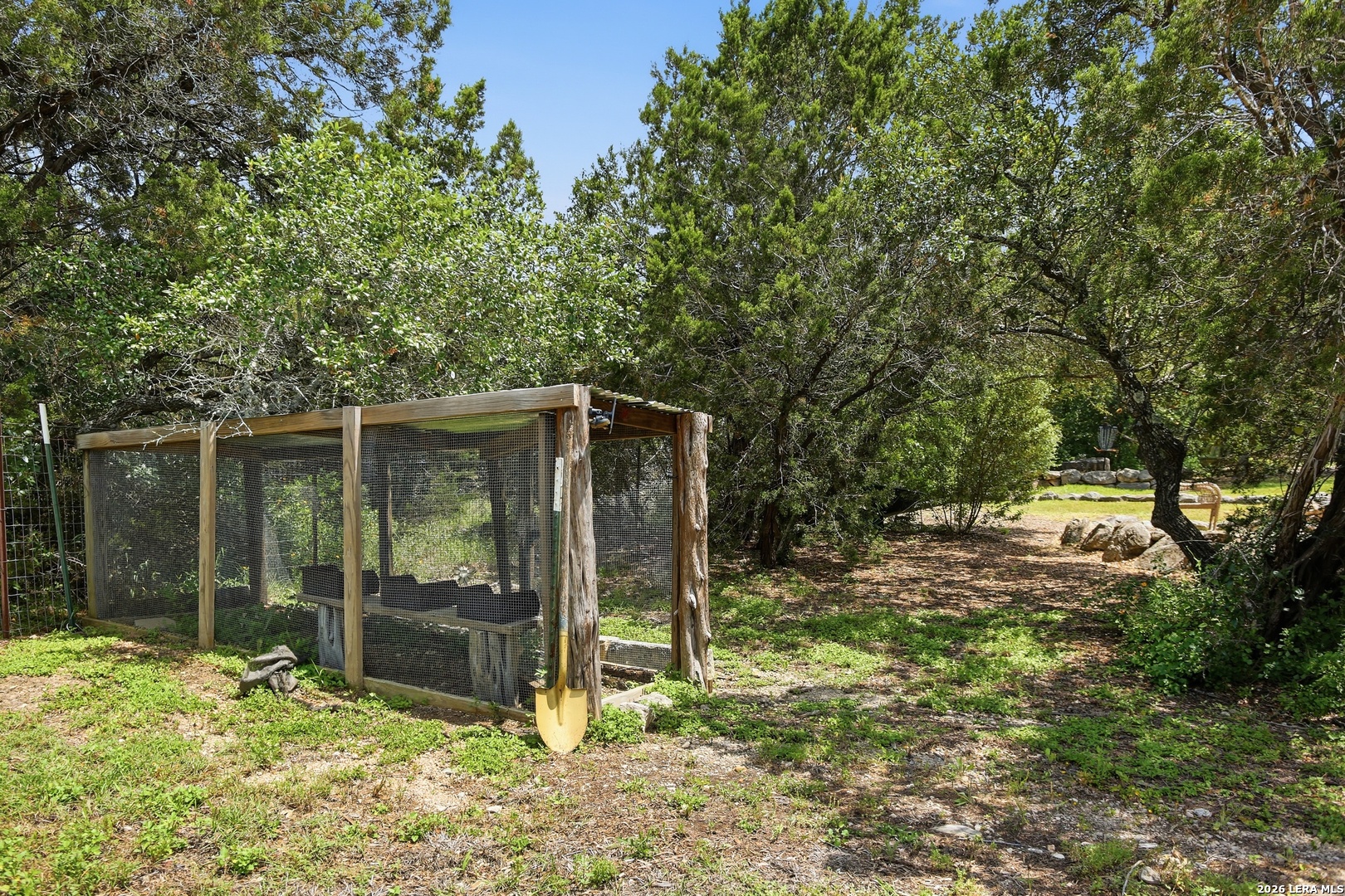 main property photo 40