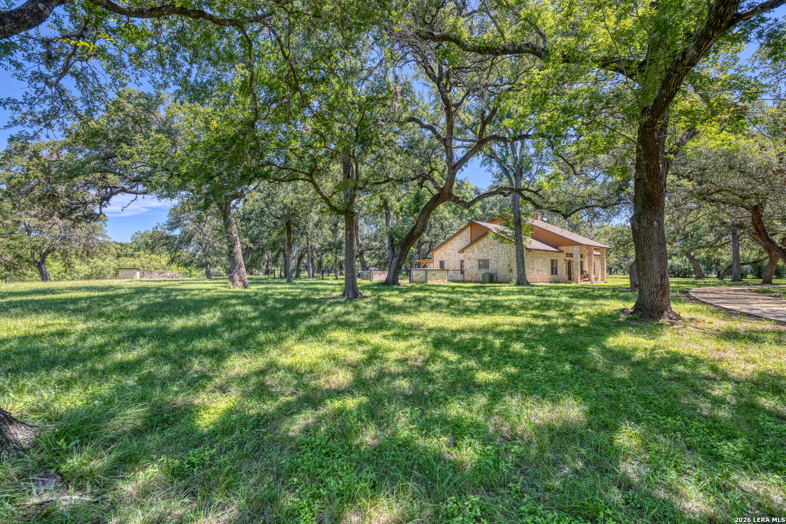 main property photo 13