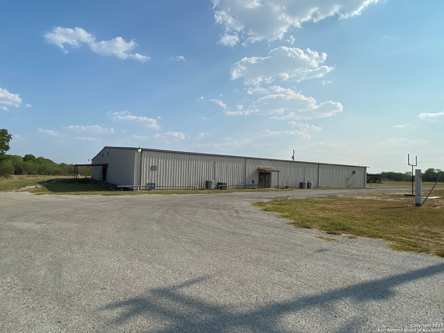 main property photo 4