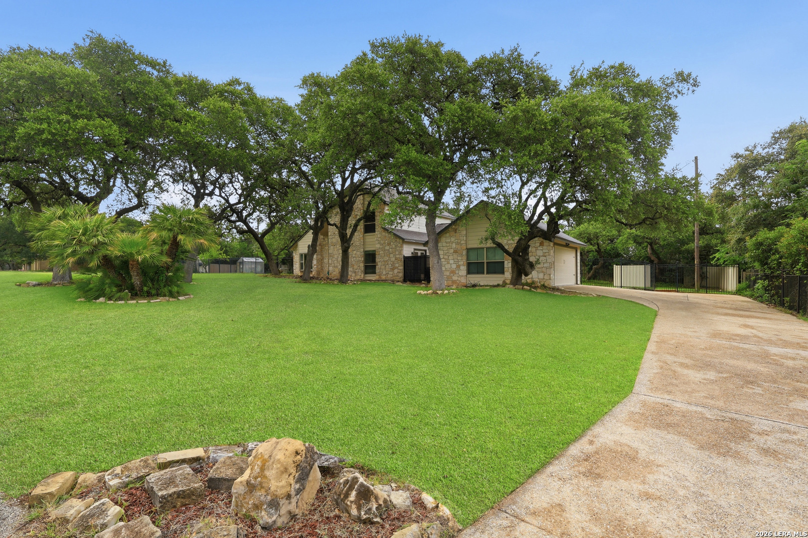 main property photo 29