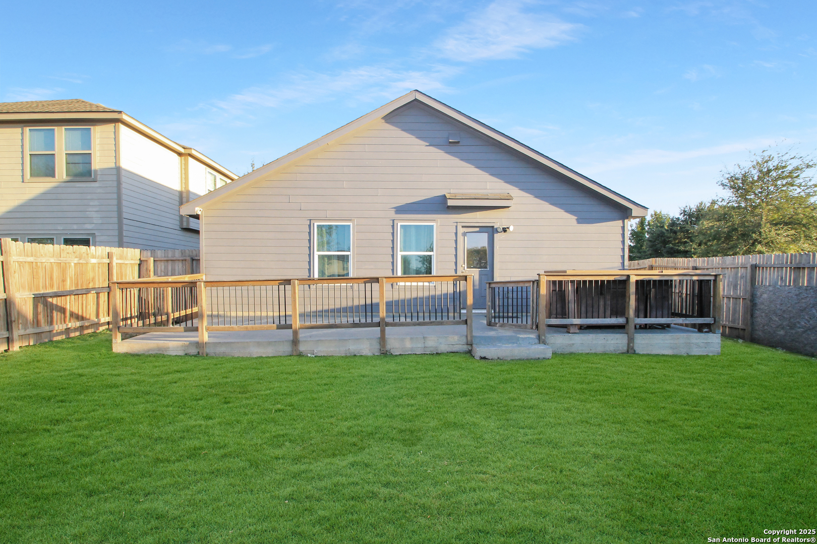 main property photo 11