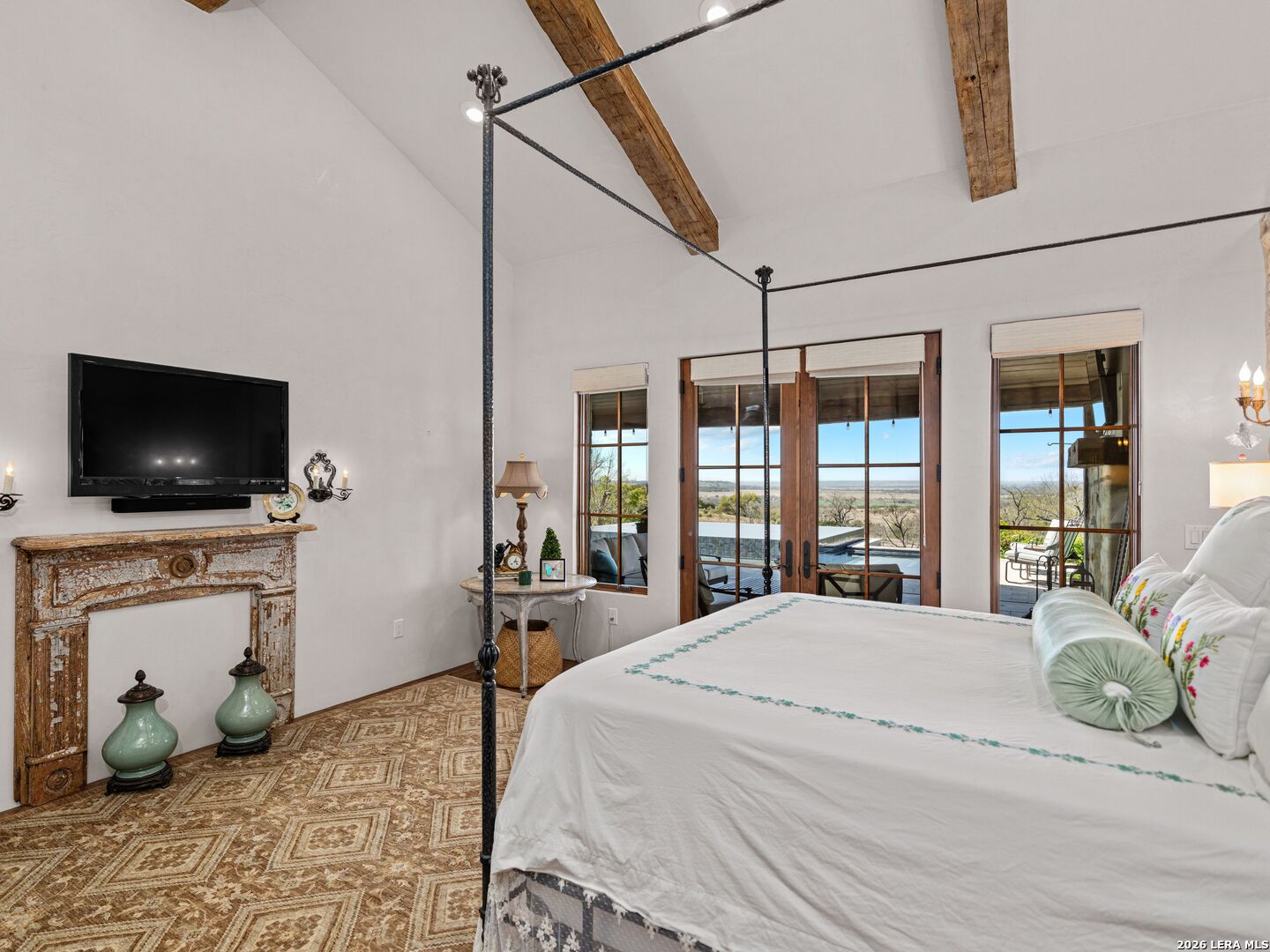 main property photo 28
