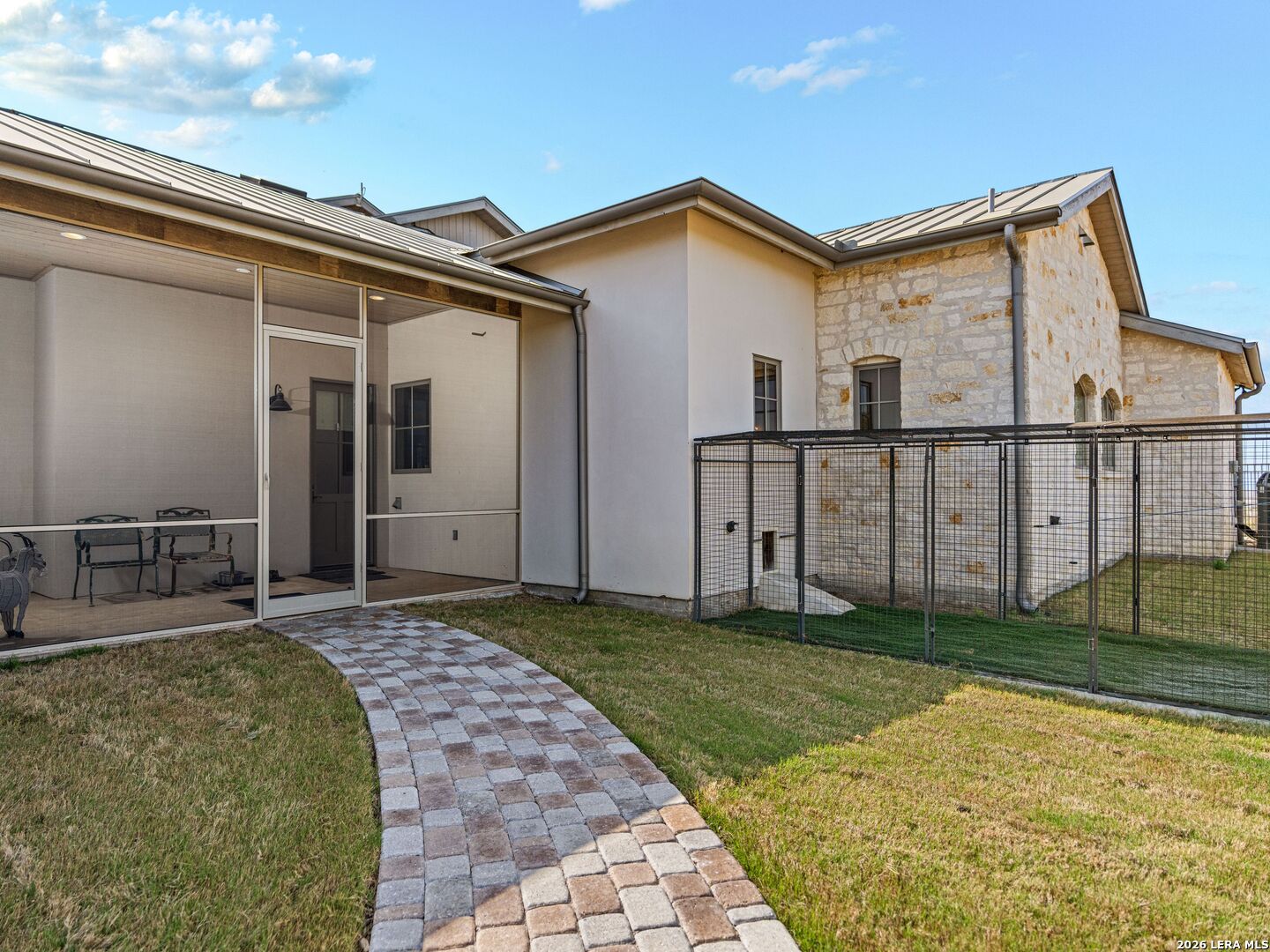 main property photo 50