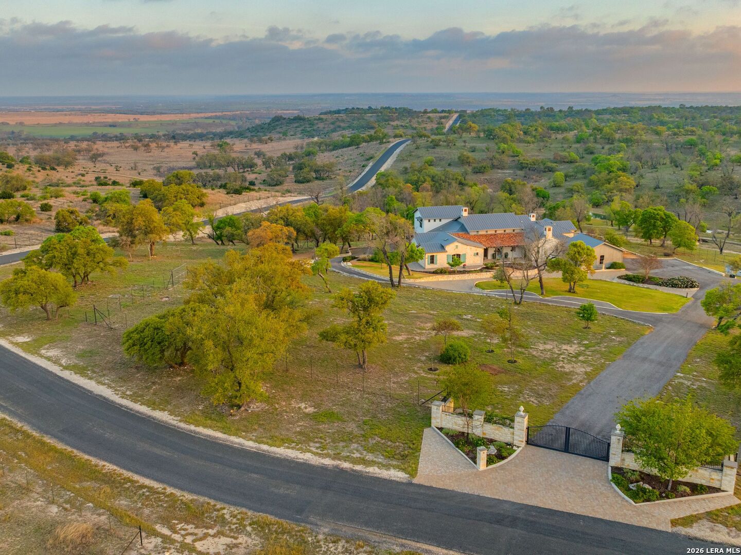 main property photo 78