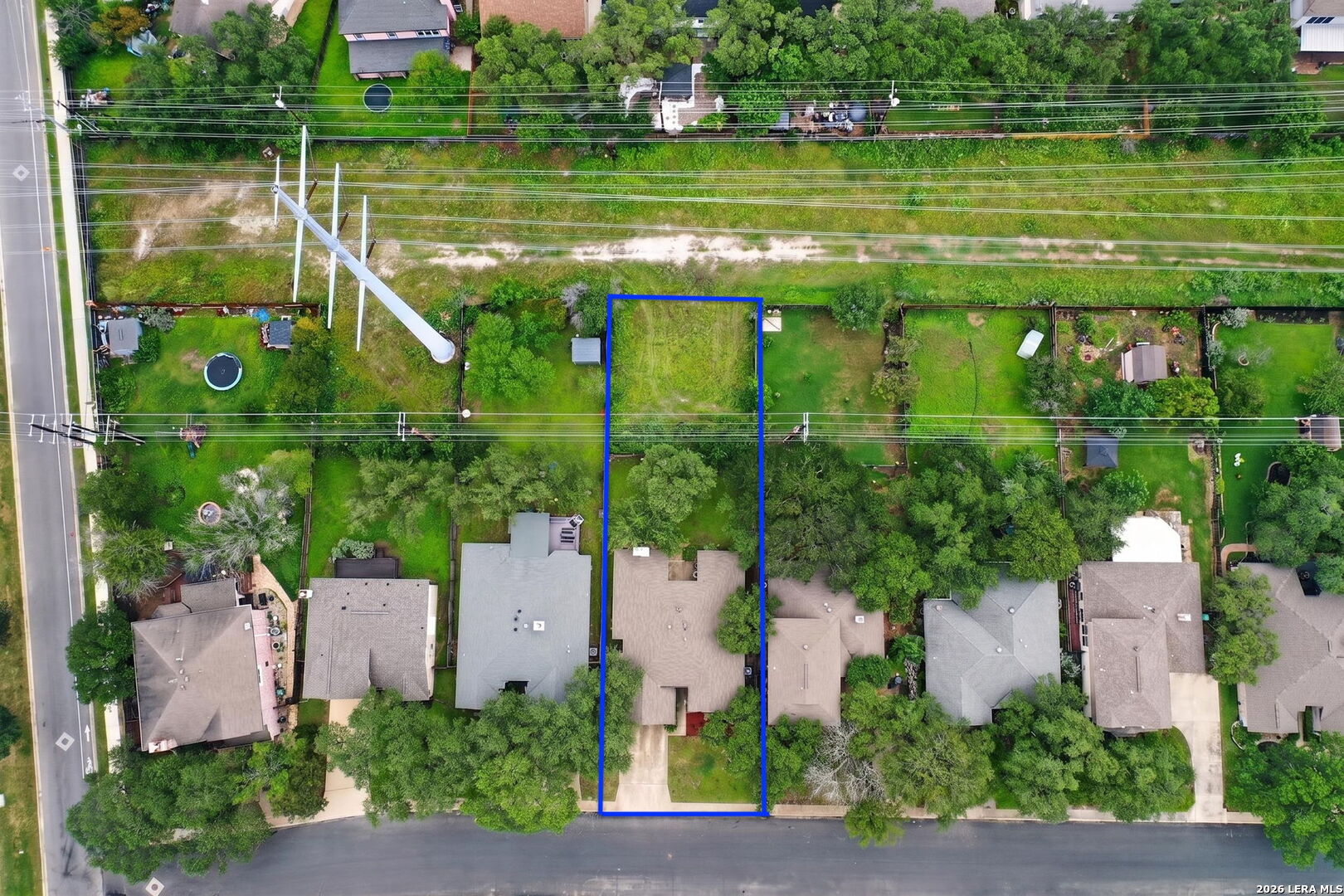 main property photo 27