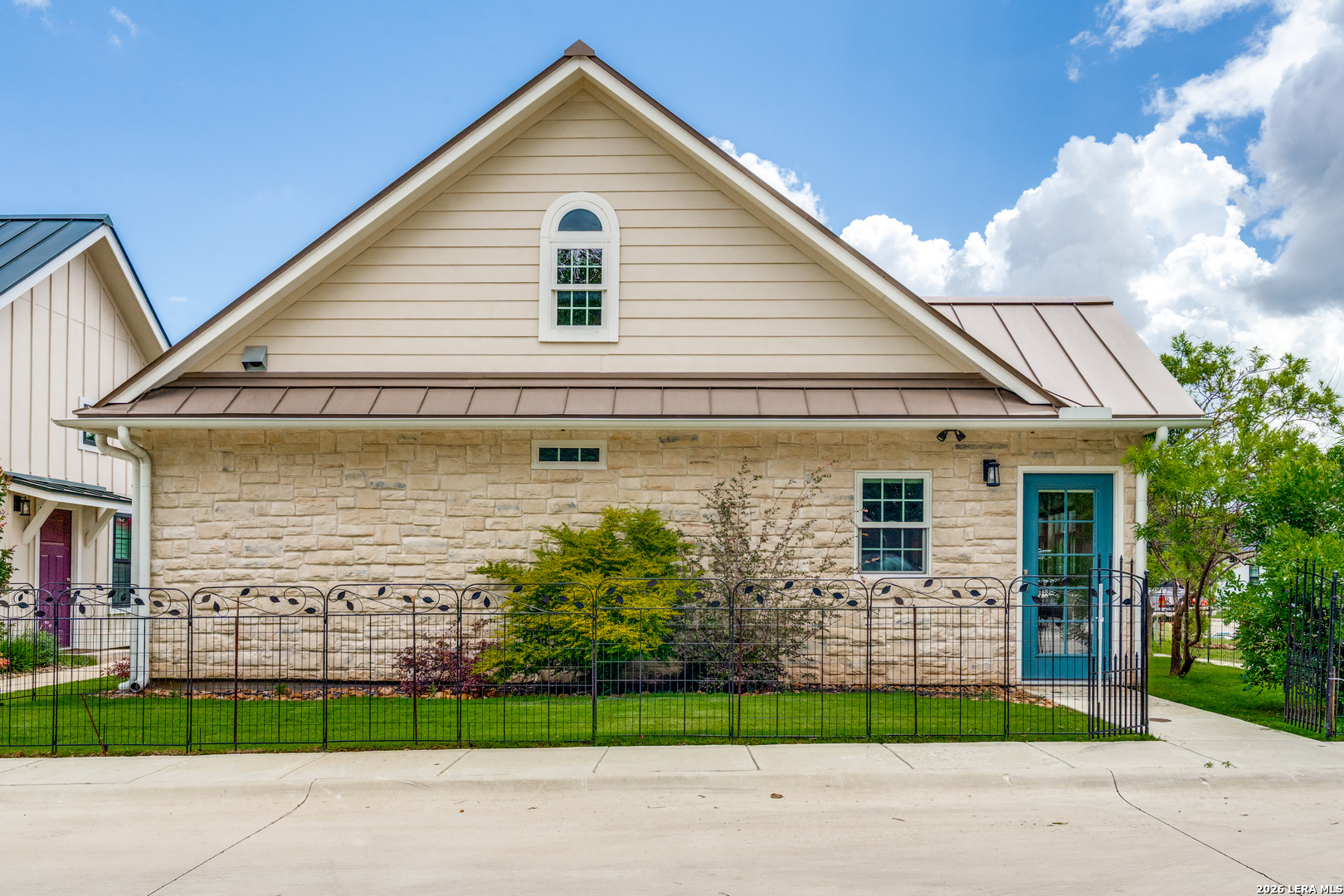 main property photo 24