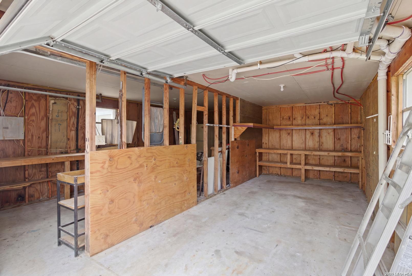 main property photo 41