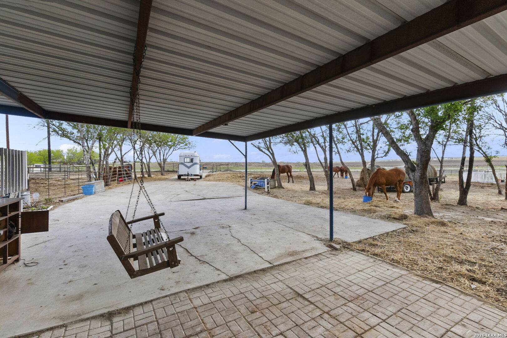 main property photo 11
