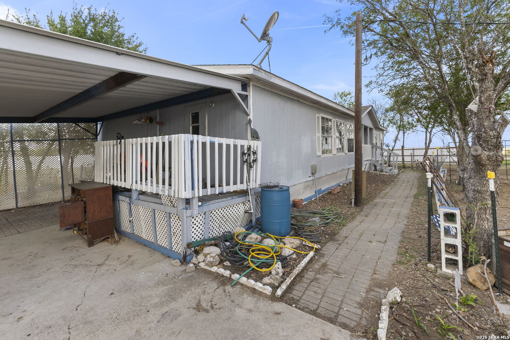 main property photo 8