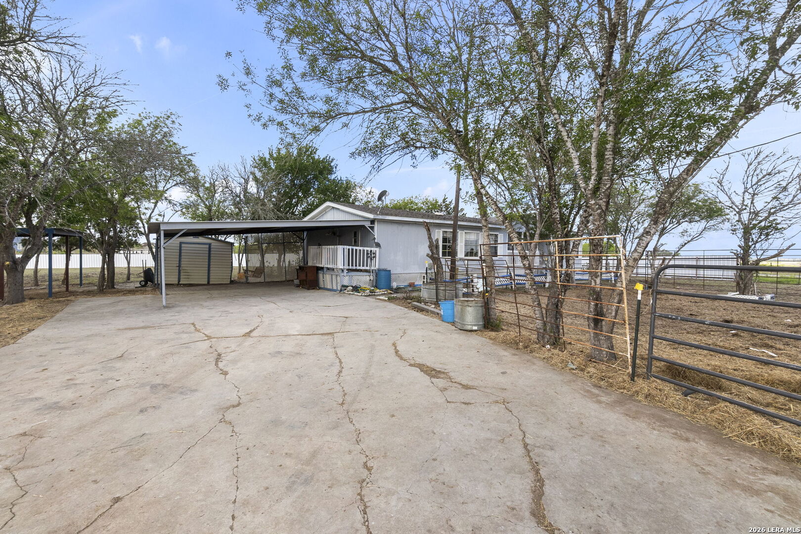 main property photo 9
