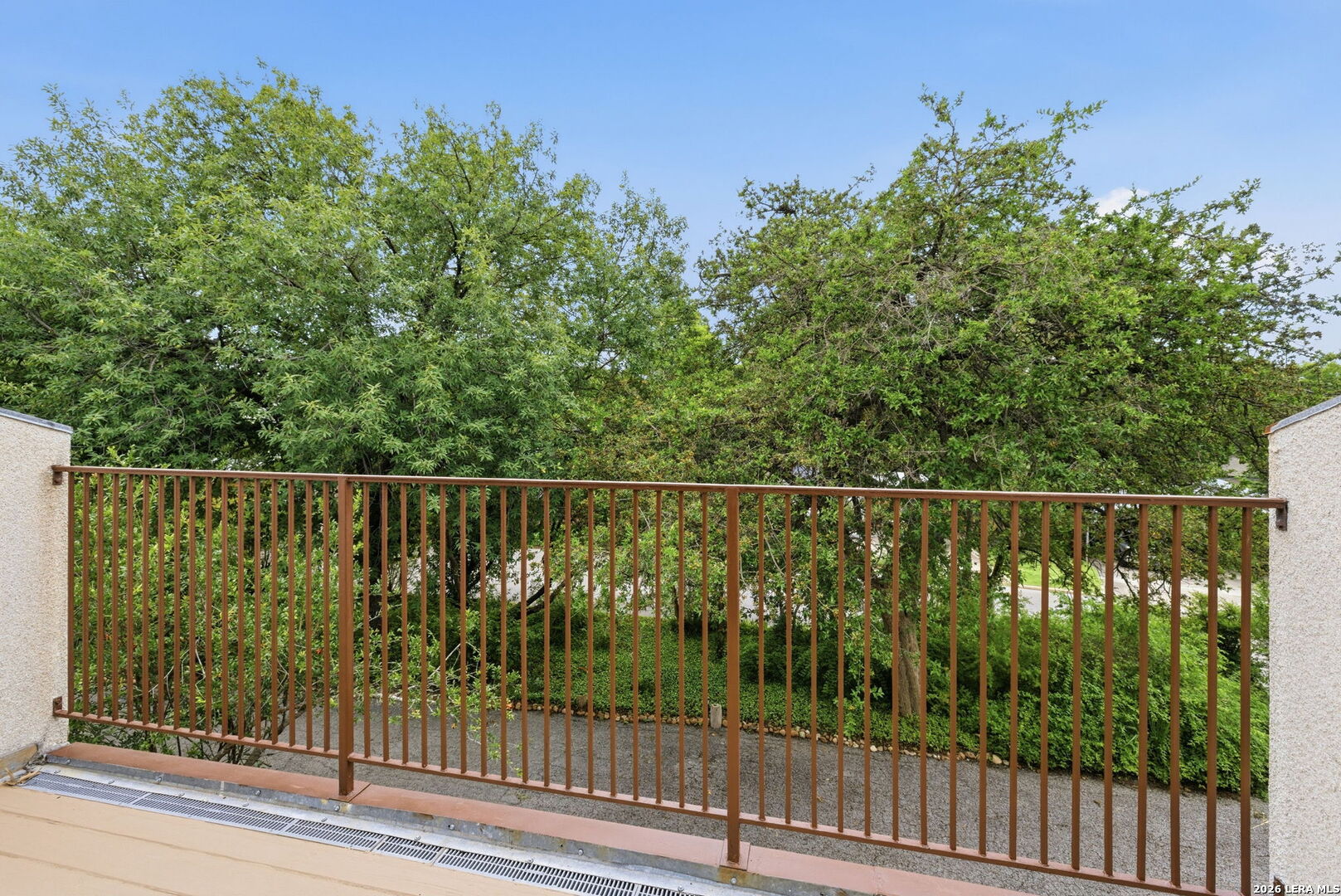 main property photo 29