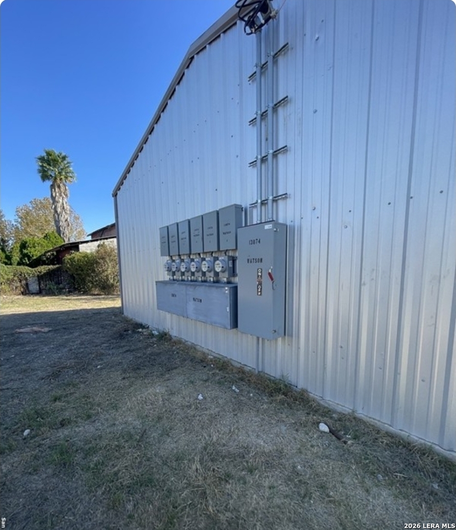 main property photo 11