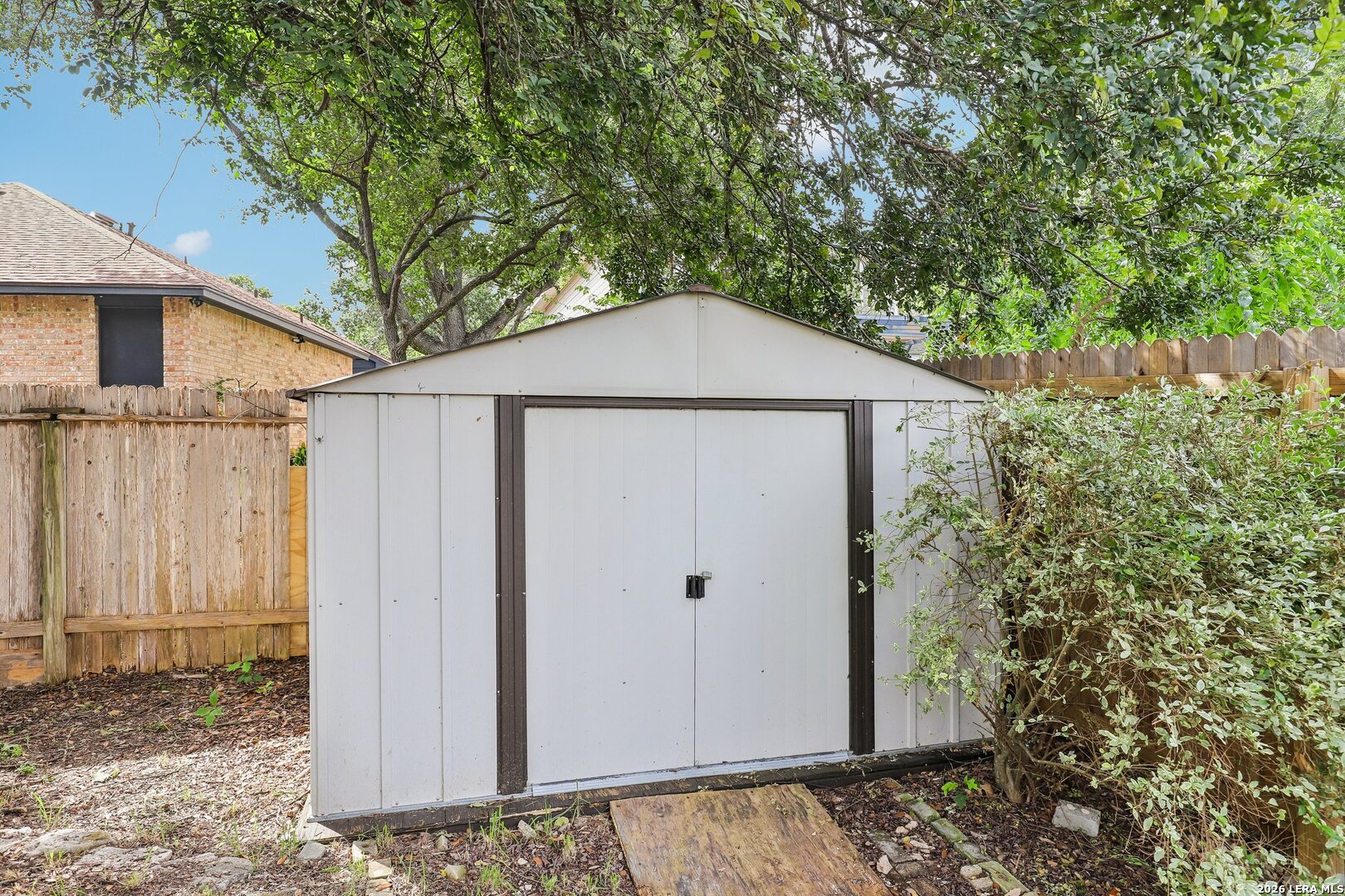 main property photo 30
