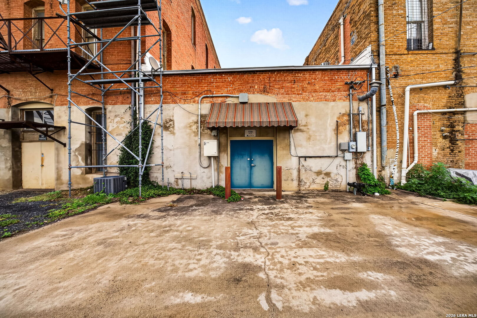 main property photo 26