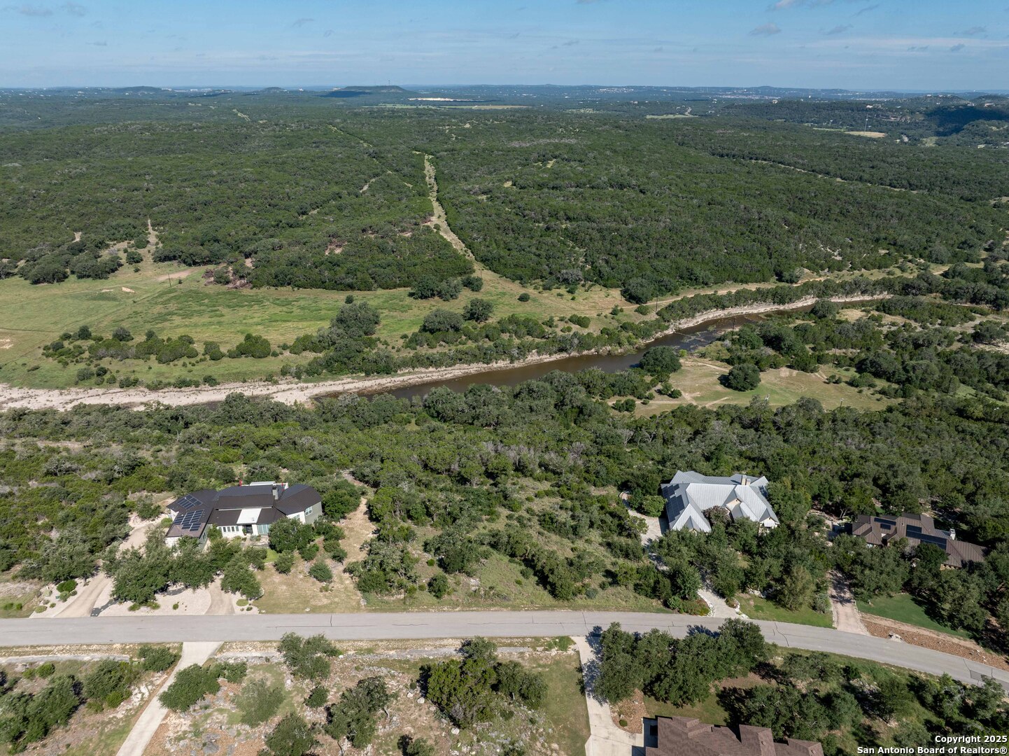 main property photo 14